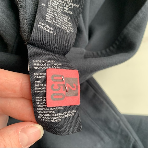 COS Short-Sleeve Jumpsuit black utilitarian style romper front pocket jumper - Picture 8 of 9